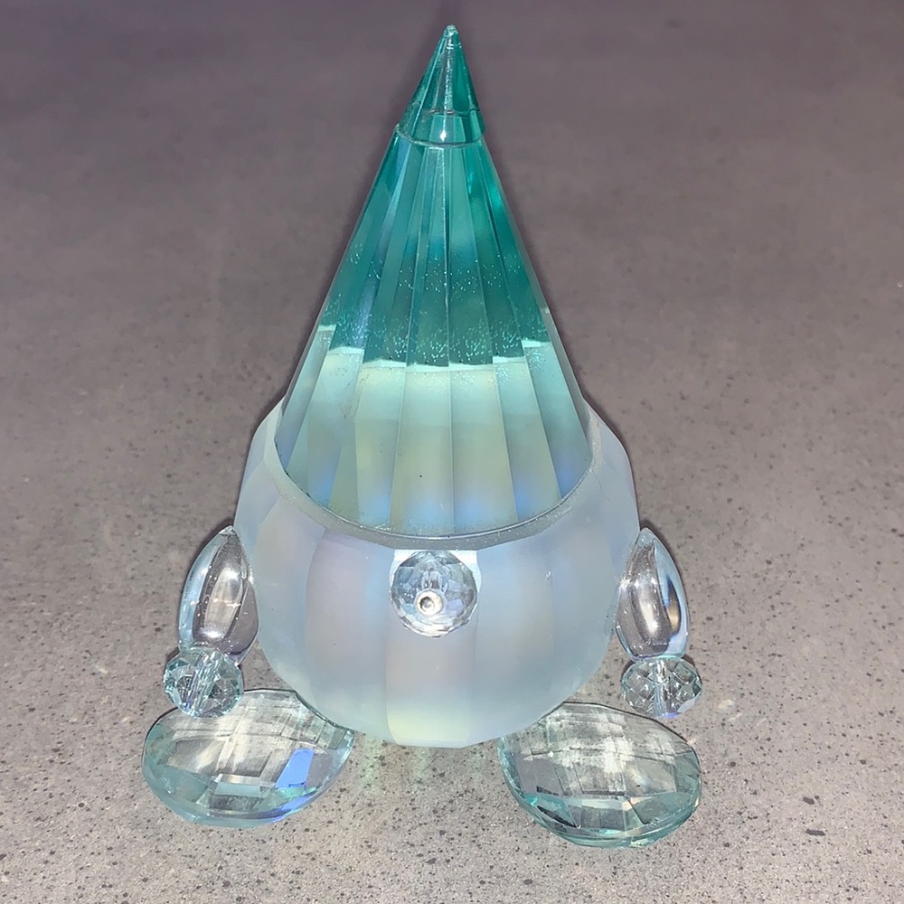 Simon Designs Crystal Gnome